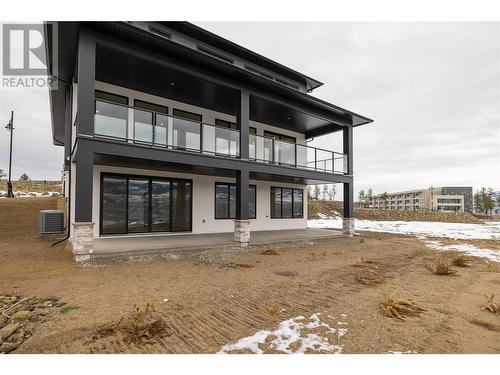 789 Carleton Street, Kelowna, BC - Outdoor