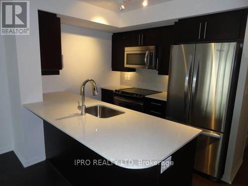 312 - 35 Bastion Street, Toronto, ON - Indoor Photo Showing Kitchen With Stainless Steel Kitchen With Upgraded Kitchen