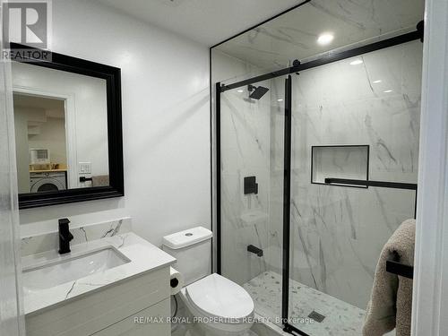 35 Vettese Court, Markham, ON - Indoor Photo Showing Bathroom