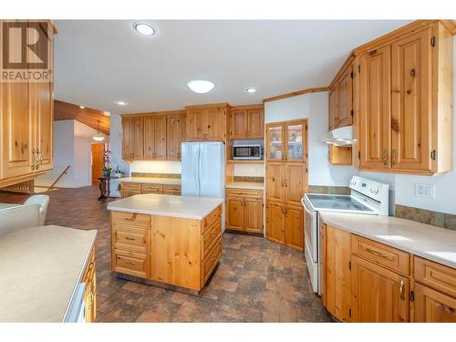 120 Panorama Ridge Road, Penticton, BC - Indoor Photo Showing Kitchen