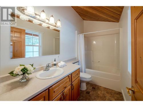 120 Panorama Ridge Road, Penticton, BC - Indoor Photo Showing Bathroom