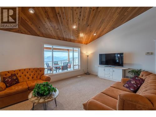 120 Panorama Ridge Road, Penticton, BC - Indoor Photo Showing Living Room