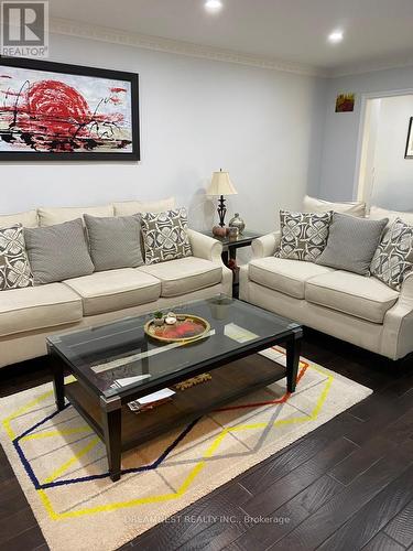 Main - 5959 Ladyburn Crescent, Mississauga, ON - Indoor Photo Showing Living Room