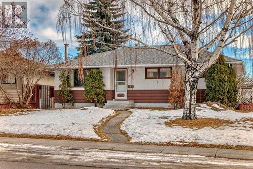 2622 42 Street Se, Calgary, AB - Outdoor