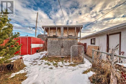 2622 42 Street Se, Calgary, AB - Outdoor