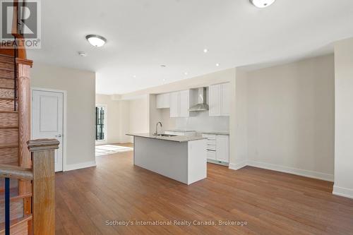 19 Mariner'S Pier Way, Orillia, ON - Indoor Photo Showing Kitchen