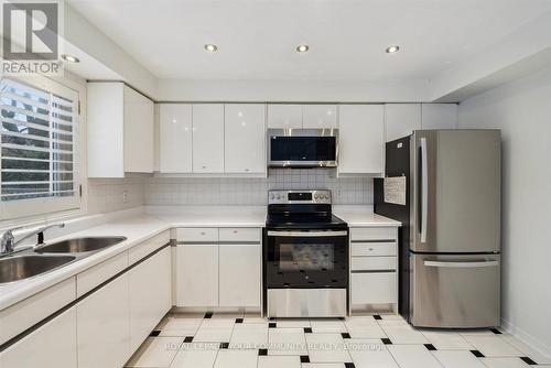 90 Tangreen Circle, Vaughan, ON - Indoor Photo Showing Kitchen With Double Sink