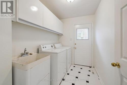 90 Tangreen Circle, Vaughan, ON - Indoor Photo Showing Laundry Room