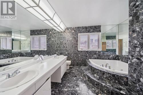 90 Tangreen Circle, Vaughan, ON - Indoor Photo Showing Bathroom