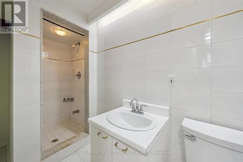 90 Tangreen Circle, Vaughan, ON - Indoor Photo Showing Bathroom