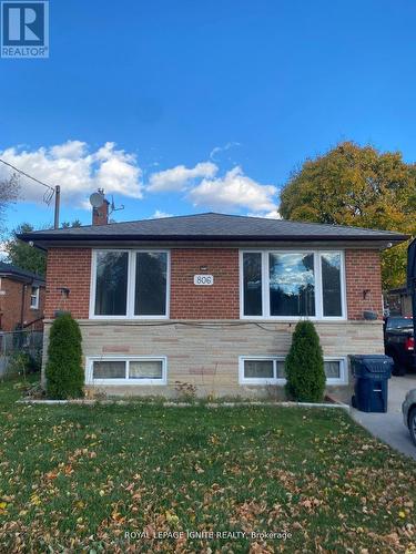 806 Brimorton Drive, Toronto, ON - Outdoor