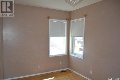 203 1St Street N, Flaxcombe, SK - Indoor Photo Showing Other Room