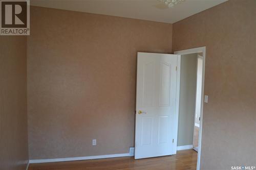 203 1St Street N, Flaxcombe, SK - Indoor Photo Showing Other Room