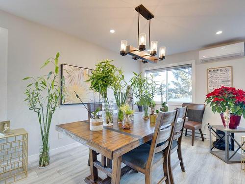 Salle Ã  manger - 404-959 Av. St-Charles, Laval (Chomedey), QC - Indoor Photo Showing Dining Room