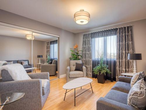 Bedroom - 201-1500 Av. Du Golf, Saint-Hyacinthe, QC - Indoor Photo Showing Living Room