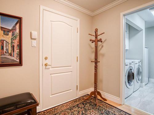 Hall - 201-1500 Av. Du Golf, Saint-Hyacinthe, QC - Indoor Photo Showing Laundry Room