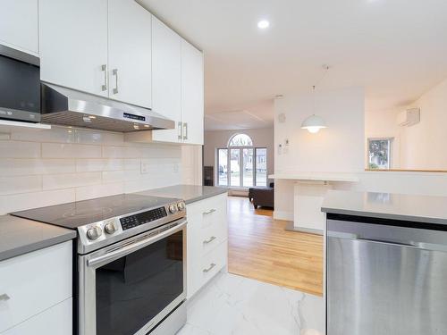 Cuisine - 217 Rue Dulude, Saint-Mathieu, QC - Indoor Photo Showing Kitchen With Upgraded Kitchen