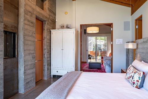 5-2080 Mackenzie Court, Revelstoke, BC - Indoor Photo Showing Bedroom