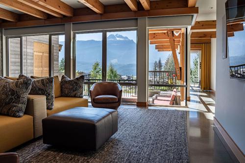 5-2080 Mackenzie Court, Revelstoke, BC - Indoor