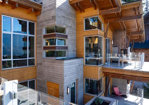 5-2080 Mackenzie Court, Revelstoke, BC - Outdoor With Exterior