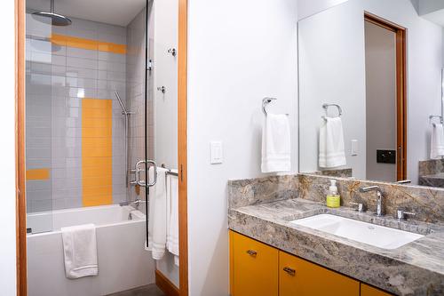 5-2080 Mackenzie Court, Revelstoke, BC - Indoor Photo Showing Bathroom