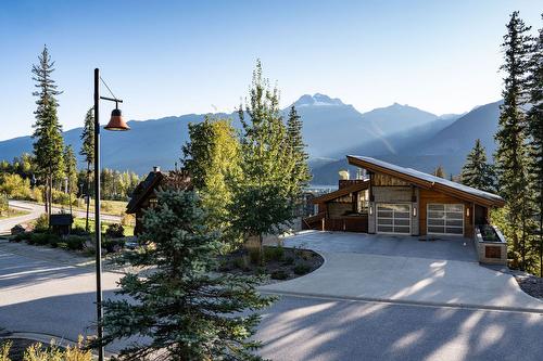 5-2080 Mackenzie Court, Revelstoke, BC - Outdoor With View