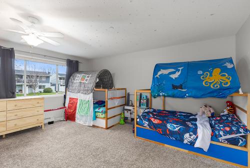 111-727 Houghton Road, Kelowna, BC - Indoor Photo Showing Bedroom