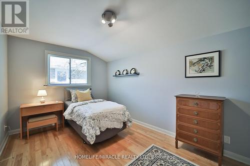 17 Ridgehill Drive, Brampton, ON - Indoor Photo Showing Bedroom