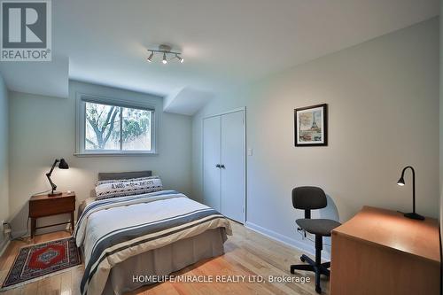 17 Ridgehill Drive, Brampton, ON - Indoor Photo Showing Bedroom