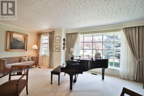 17 Ridgehill Drive, Brampton, ON - Indoor Photo Showing Living Room