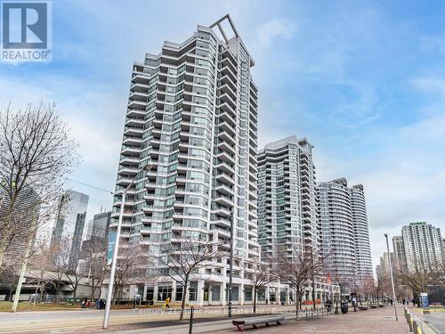 628 - 230 Queens Quay W, Toronto (Waterfront Communities), ON - Outdoor With Facade