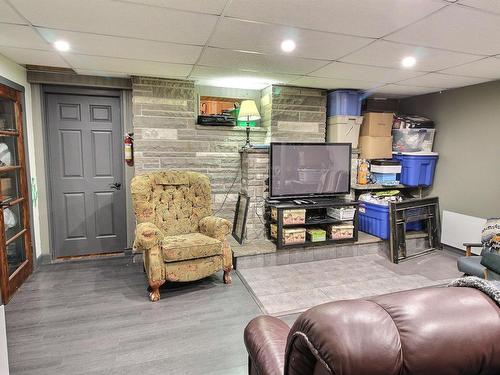 Living room - 161 Av. Richelieu, Rouyn-Noranda, QC - Indoor Photo Showing Basement