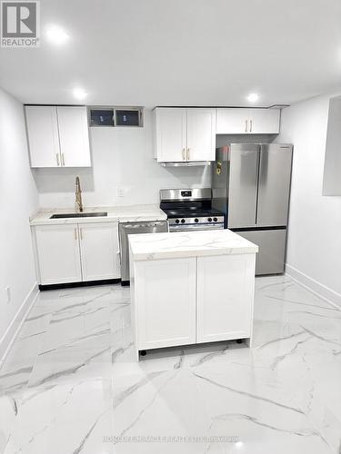 Bsmt - 50 Baycliffe Drive, Whitby, ON - Indoor Photo Showing Kitchen