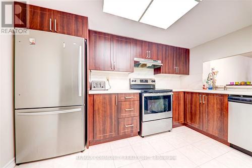 509 - 300 Alton Towers Circle, Toronto, ON - Indoor Photo Showing Kitchen