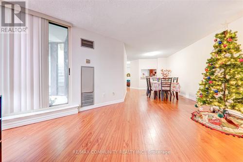 509 - 300 Alton Towers Circle, Toronto, ON - Indoor