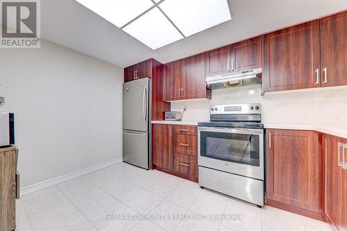 509 - 300 Alton Towers Circle, Toronto, ON - Indoor Photo Showing Kitchen