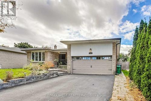 2262 Springfield Court, Mississauga, ON - Outdoor