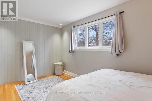 2386 Brookhurst Road, Mississauga, ON - Indoor Photo Showing Bedroom