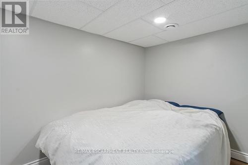 2386 Brookhurst Road, Mississauga, ON - Indoor Photo Showing Bedroom