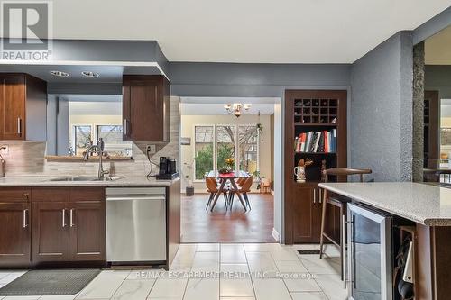 2386 Brookhurst Road, Mississauga, ON - Indoor Photo Showing Kitchen