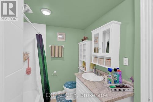 194 Furnival Road, West Elgin, ON - Indoor Photo Showing Bathroom