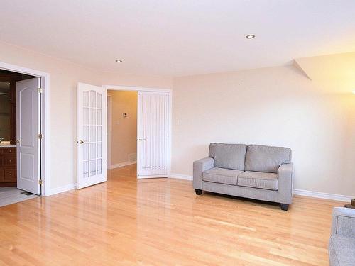 Bedroom - 7525 Rue Latouche, Brossard, QC - Indoor Photo Showing Living Room