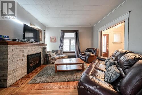 171 Owen Street, Norfolk, ON - Indoor Photo Showing Living Room With Fireplace