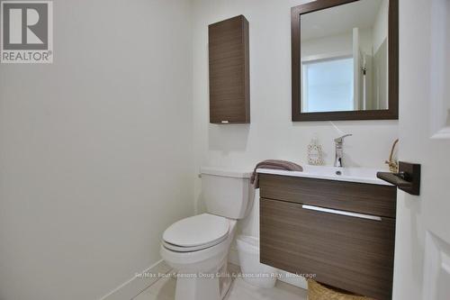 207 - 12 Beausoleil Lane, Blue Mountains (Blue Mountain Resort Area), ON - Indoor Photo Showing Bathroom