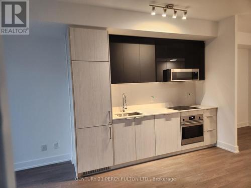 906 - 308 Jarvis Street, Toronto, ON - Indoor Photo Showing Kitchen