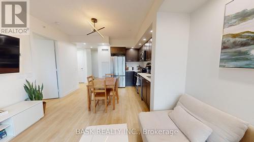 406 - 2220 Lake Shore Boulevard W, Toronto, ON - Indoor