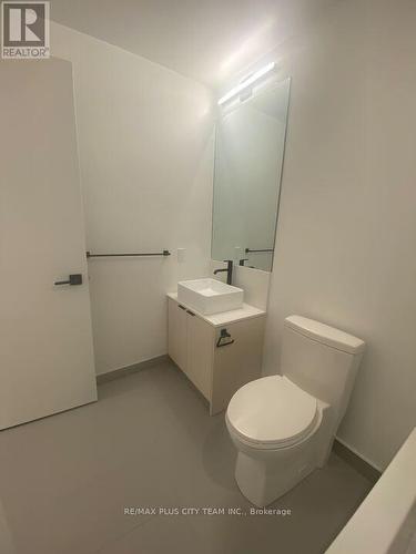 1807 - 10 Graphophone Grove, Toronto, ON - Indoor Photo Showing Bathroom