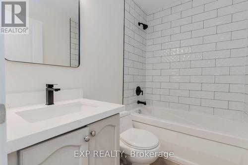 2010 - 70 Absolute Avenue, Mississauga, ON - Indoor Photo Showing Bathroom