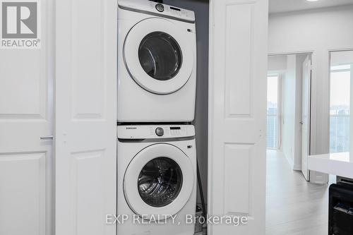 2010 - 70 Absolute Avenue, Mississauga, ON - Indoor Photo Showing Laundry Room