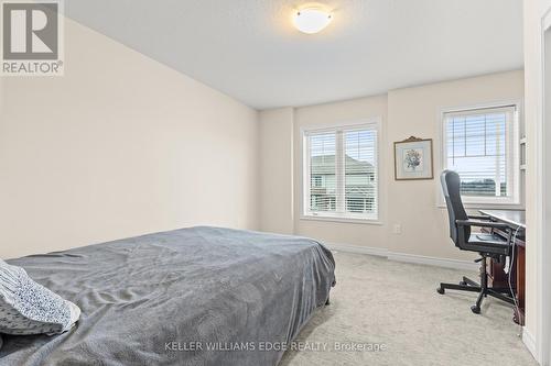 51 Starfire Crescent, Hamilton, ON - Indoor Photo Showing Bedroom